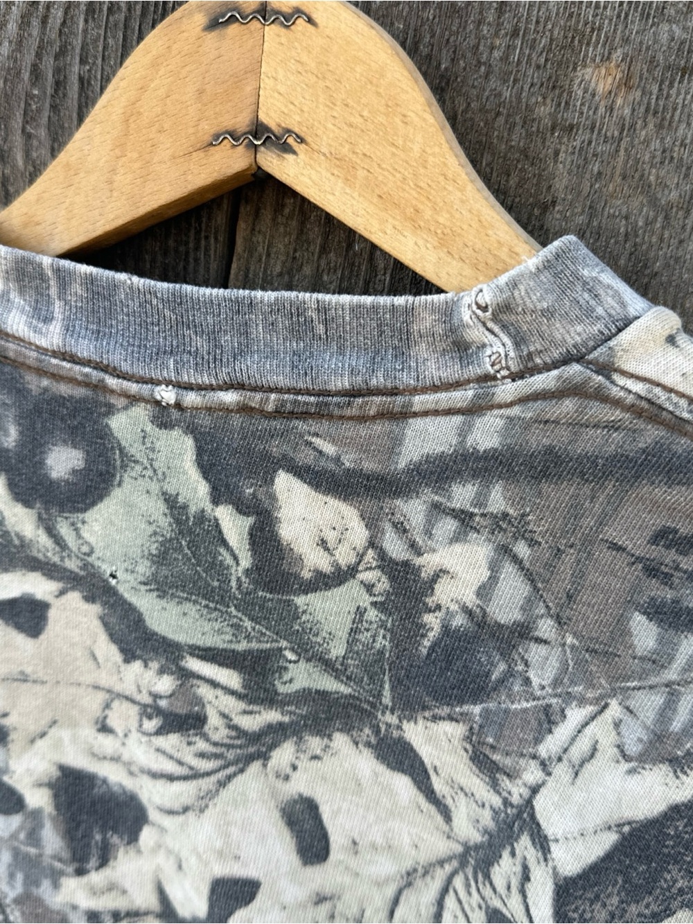 Mossy Oak Distressed and Faded Camo Crewneck Pocket T-Shirt Large - Picture 7 of 7
